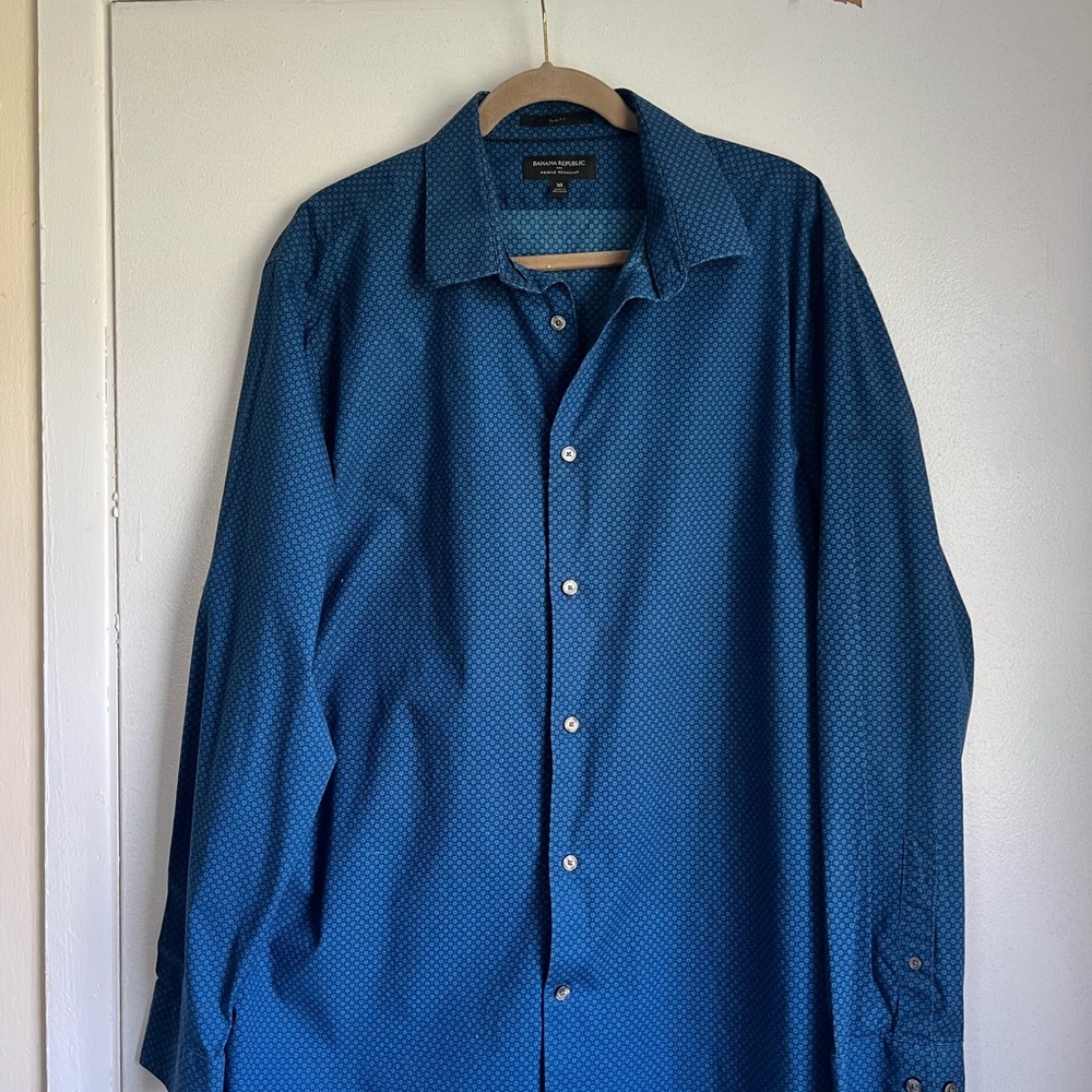 Banana Republic Blue Button-Down Shirt Size XL
